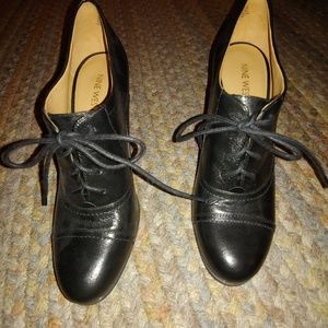 Nine West black shoes